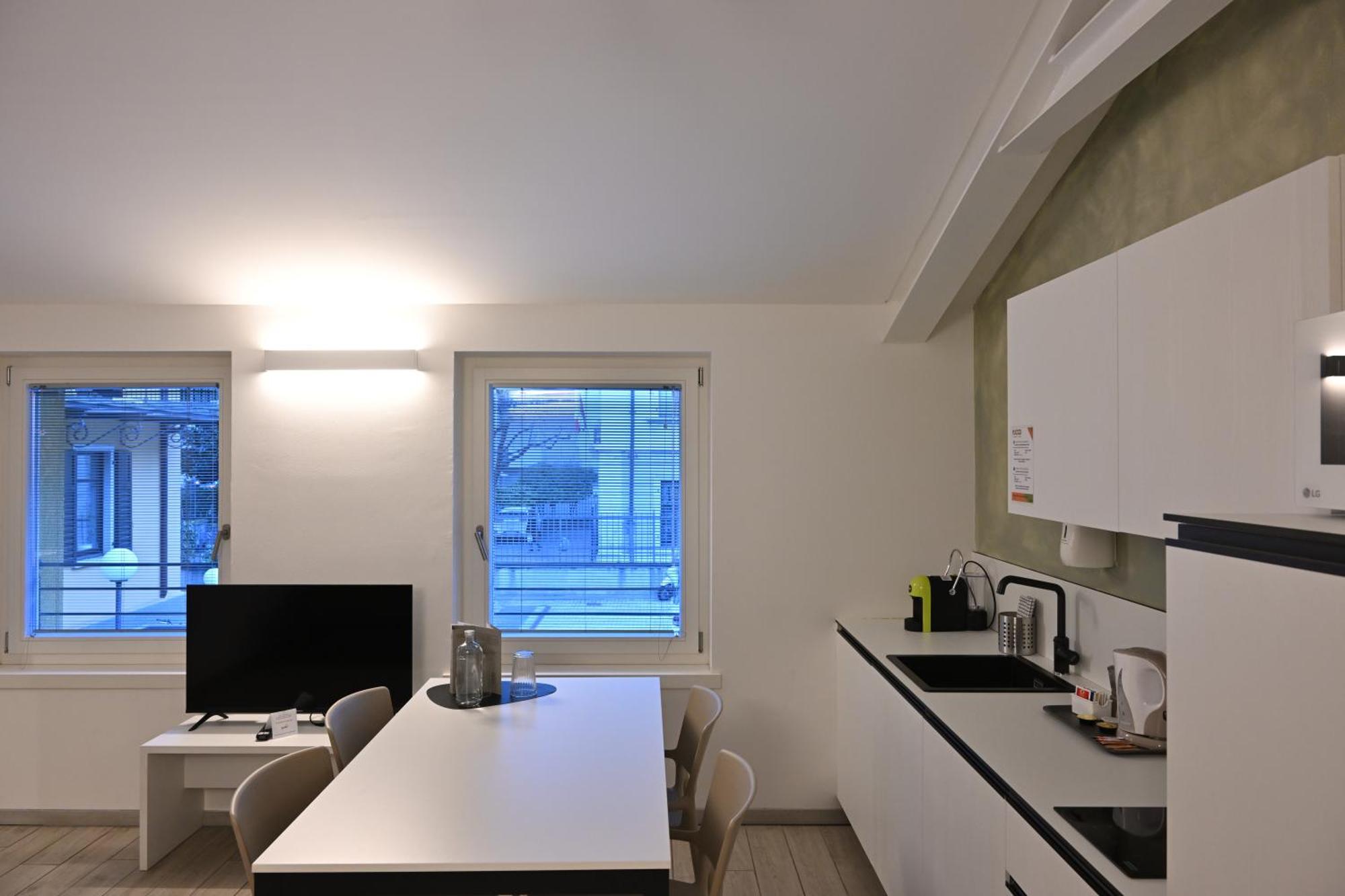 Cityu - Grazioli 27 Trento Centro Con Parcheggio Privato Gratuito Buitenkant foto